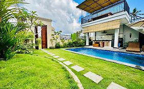 Akatara Ubud Villa